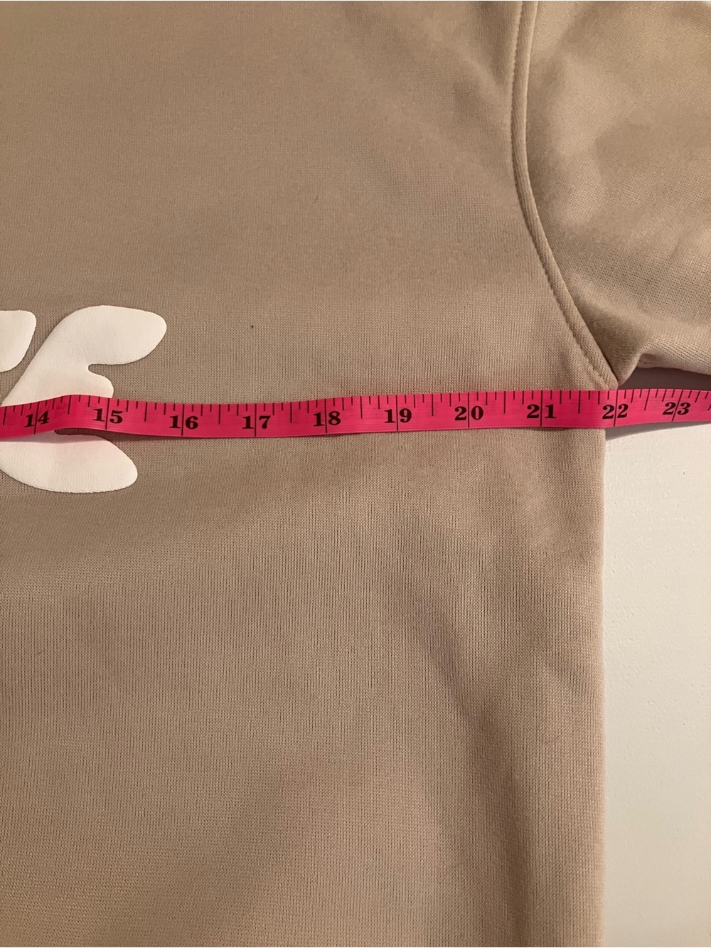 •SOLD•White Fox-Style Beige Hoodie Pullover Sweatshirt Small/Medium•SOLD• - Picture 8 of 10